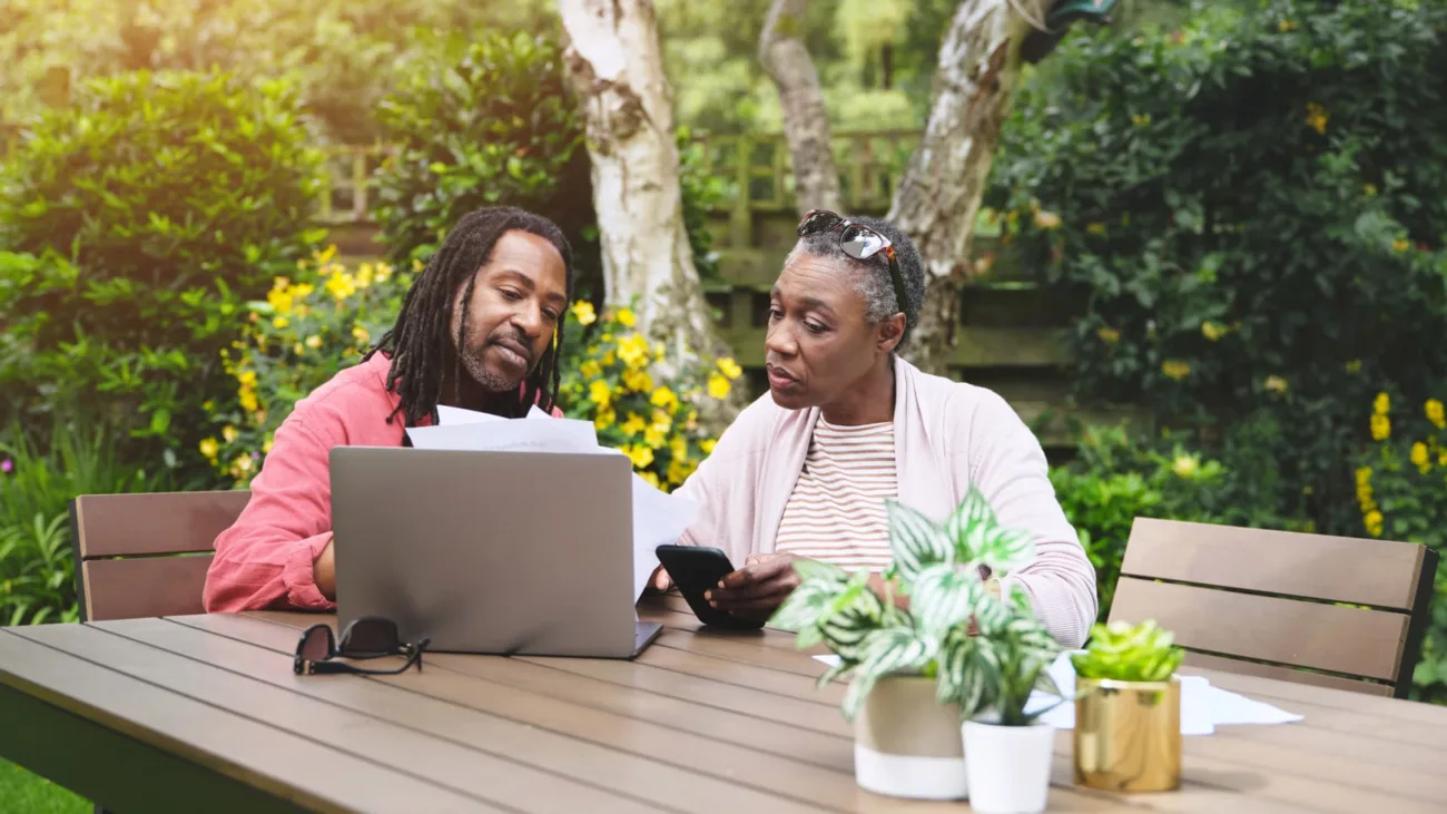 Financial advisors say don't chase the market highs. What to do instead